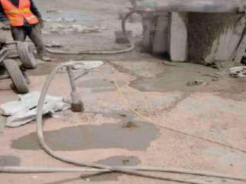 淳安水泥混凝土路面板底注浆技术 路面脱空注浆整治方案