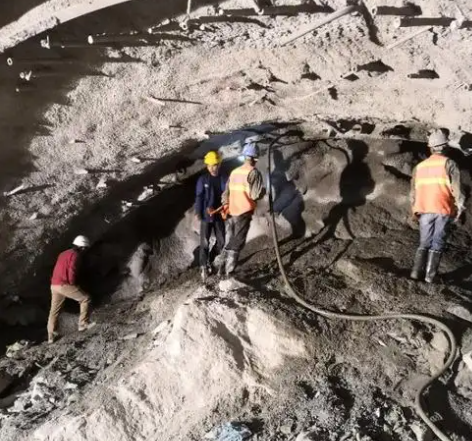 淳安拱顶带模注浆料的施工流程及注意事项